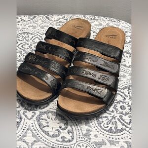 Dansko Paulina sandals in black embossed leather size 42